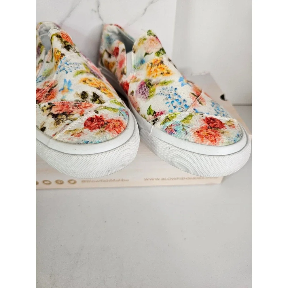 Blowfish Malibu Womens Floral Canvas Slip On Sneakers White Size 8.5